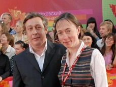 Первая жена Ефремова не верит, что он изменил Кругликовой с Белоусовой: «Это душевные отношения»