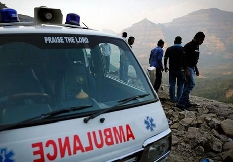 В Индии в результате крушения самолета погибли 10 человек | ya62.ru