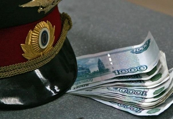 Судимый рязанец пытался дать полицейскому взятку в 100 тыс. | ya62.ru