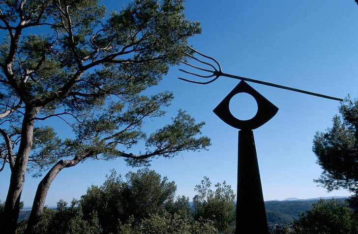Современное искусство на открытом воздухе: 6 удивительных парков скульптур, в которых стоит побывать