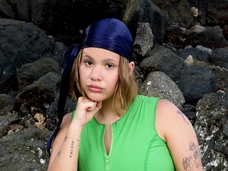 Полина Борисова извинилась за слова мамы о Глюк’оZе: «Не знаю, как смотреть Рэй в глаза»