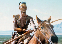 Как изменилась прекрасная амазонка Зулу из фильма «Конан-варвар»