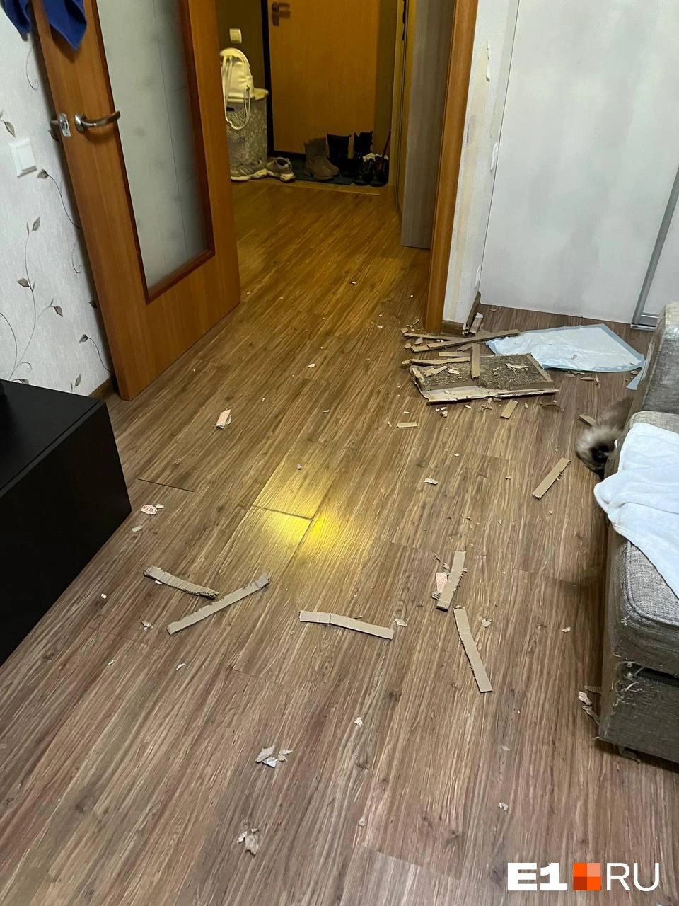 Кажется, кому-то не понравился ремонт в квартире | Источник: читательница E1.RU 