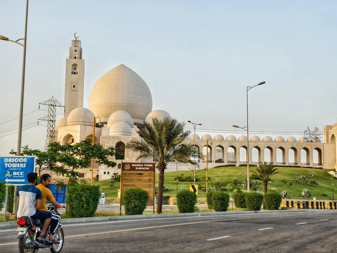 Парадный вид Пакистана. Но есть и оборотная сторона | Источник: Гала Ермошкина