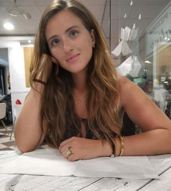 Недавно Нина родила ребенка | Источник: предоставлено Юлией Деминой