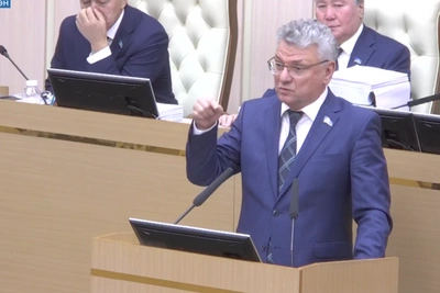 Парахин назвал депутата-иноагента Иванова паразитом