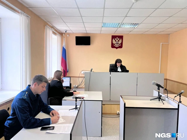 Несмотря на криминальную биографию, юридически Денис Бареев и Александр Новиков не судимы. В переводе на бытовой язык это означает, что они достаточно давно вели законопослушную жизнь, чтобы суд смотрел на них как на людей, не нарушавших закон никогда | Источник: Анна Скок / NGS.ru