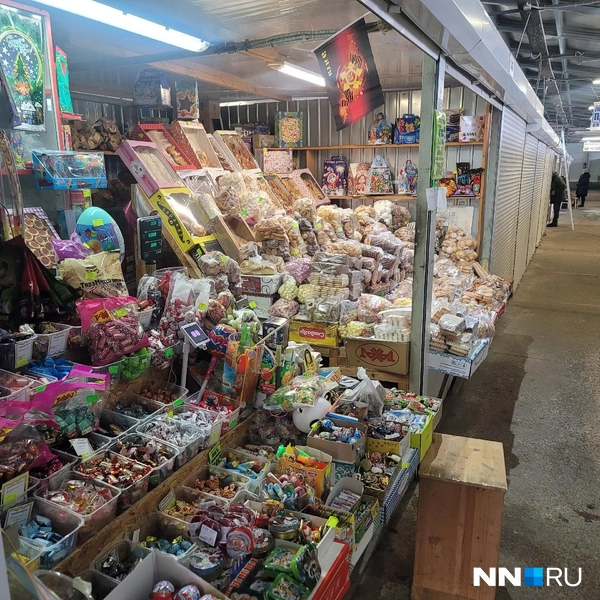 Отделов на рынке немного | Источник: Наталья Бурухина / NN.RU