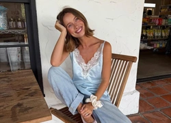 Почему кожа начинает сильнее блестеть в межсезонье — и как это контролировать