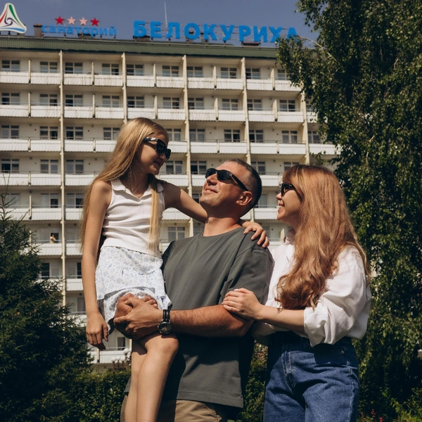 Гости отмечают, что уходит хроническая усталость, стабилизируется давление и улучшается переносимость нагрузок | Источник: АО «Курорт Белокуриха»