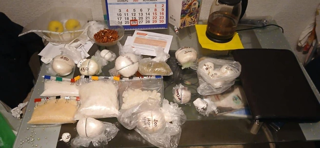 В Петербурге арестовали мужчину с крупной партией наркотиков | Источник: пресс-служба ГУ МВД РФ по Петербургу и Ленобласти