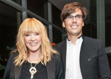 Алла Пугачева продемонстрировала роскошные ноги в мини-шортах