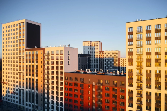 Новый закон о КРТ позволил расселить 86 аварийных домов в Тюмени за счет средств застройщика | Источник: ЭНКО