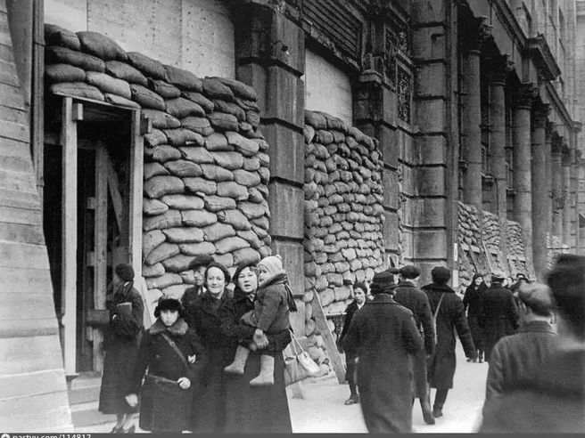 Проспект Володарского в 1941 году | Источник: pastvu.com