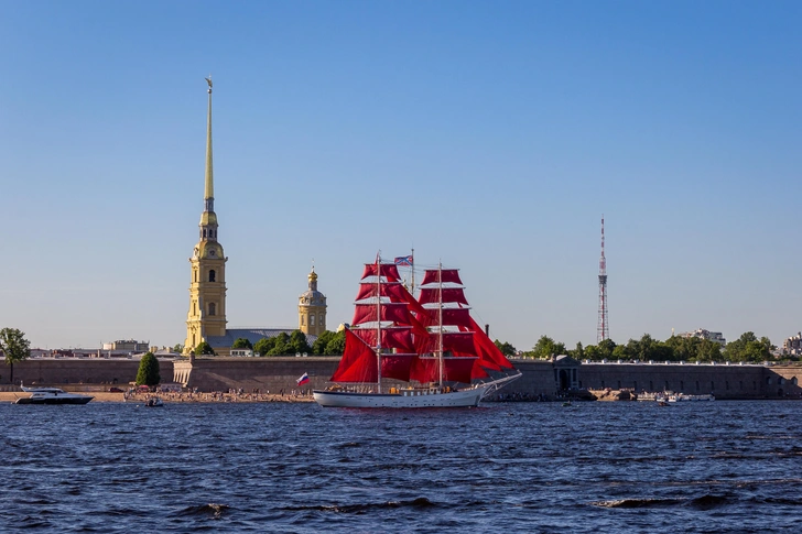 «Алые паруса» 2025: история праздника, что посмотреть и откуда лучше всего это сделать | Источник: Shutterstock/Fotodom.ru
