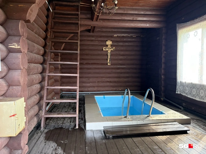 А в купели вода круглый год как в крещенской проруби | Источник: Николай Сальников / 56.RU