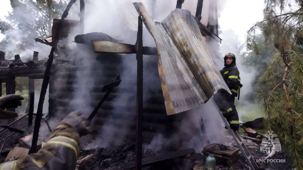 На пожаре в бане погиб сын депутата из Миасса