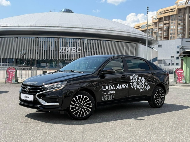 Lada Aura отличается увеличенным пространством второго ряда сидений | Источник: АВТОВЕК