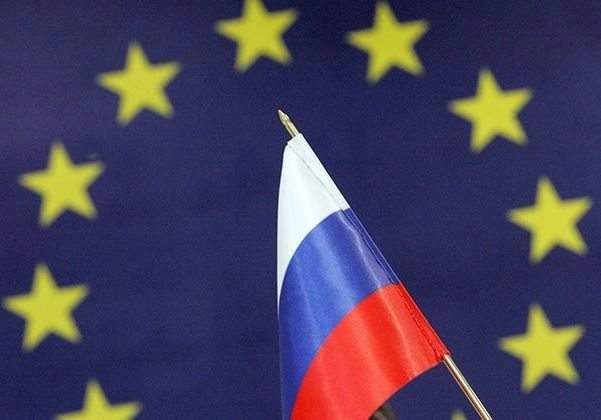 ЕС включит в санкционный список Сбербанк и ВТБ | 62.ru