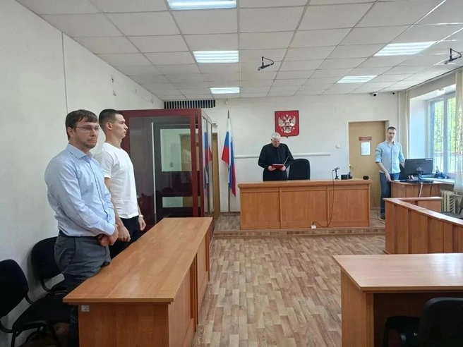Полицейского обвинили в превышении полномочий | Источник: Асбестовский городской суд