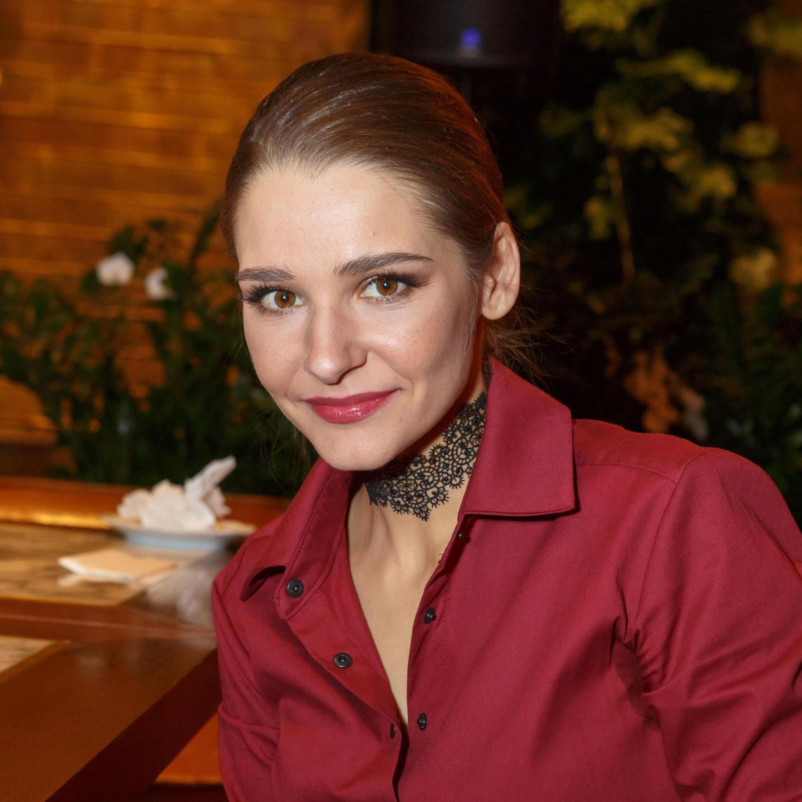 «Разлито свое масло на рельсах кармы…»: Шаляпин, Лоза, Бондаренко, Зара поддержали рыдающую Тарханову