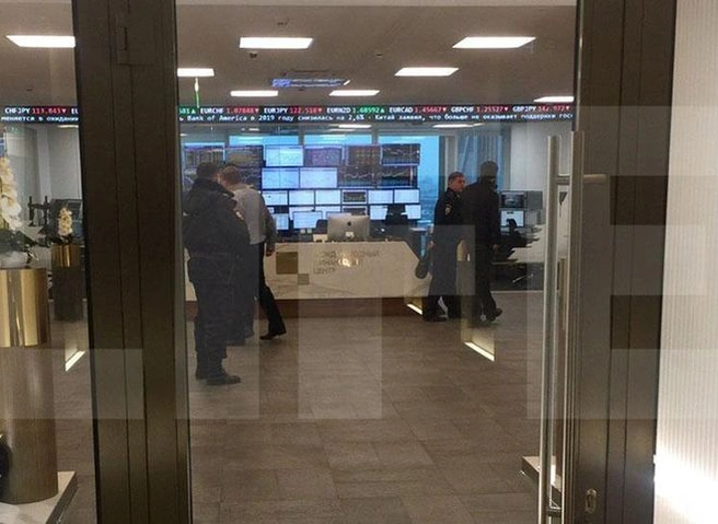 В здании «Москва-Сити» мужчина с ножом захватил заложника | ya62.ru