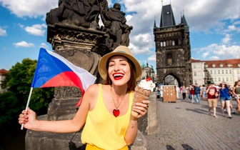 Едят дурака и носят при себе рыбью чешую: 9 привычек чехов, от которых многим не по себе