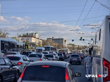 Такая ситуация сложилась на Юрюзани | Источник: Булат Салихов / UFA1.RU