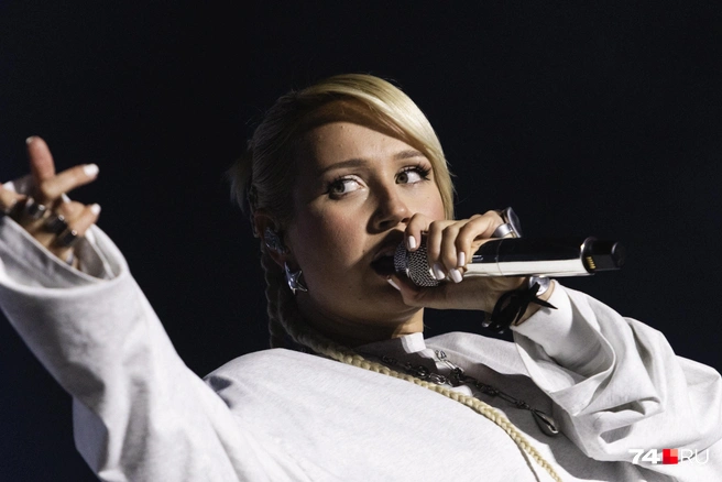 Клава Кока призналась, что хочет строить карьеру самостоятельно | Источник: Наталья Лапцевич / 74.RU