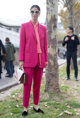 Фото №7 - Четыре самых модных способа носить розовый цвет повседневно