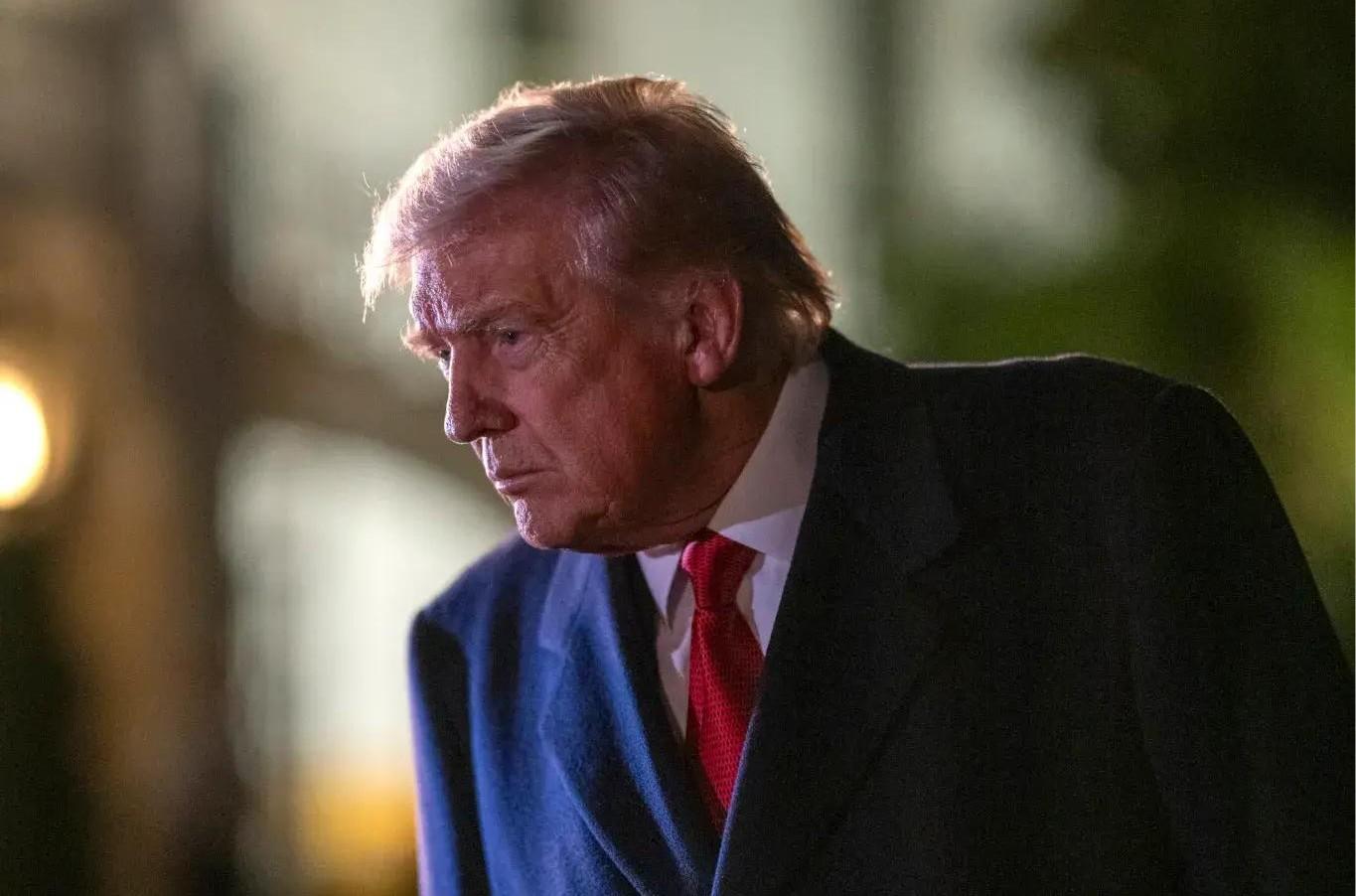 Trump podpisal zakon o objavi dosjejev Jeffreyja Epsteina