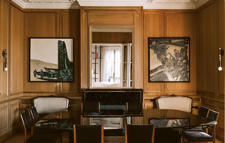 Стулья Leggero, дизайн Джо Понти. Два обеденных стола, составленных попарно, дизайн Изабель Станислас. | Источник: Матье Сальвен