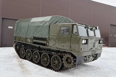 В Новосибирске продают артиллерийский тягач за 3,5 млн рублей