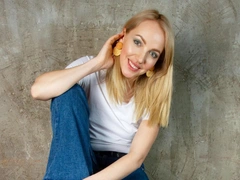 Заболевшая коронавирусом Галина Боб показала гимнастику, которая «поможет выздороветь»