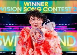 Певец Nemo — первый небинарный победитель Евровидения — отказался от награды из-за участия Израиля в конкурсе