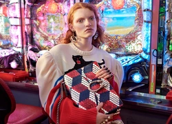 Японское приключение Петры Коллинс и Ко: новая кампания Gucci