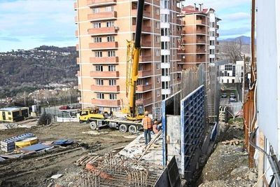 Sochi promises to complete social housing construction for resettled residents by year-end