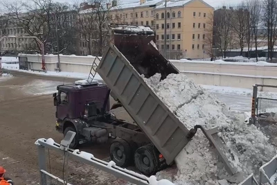 St. Petersburg Processes Over a Million Cubic Meters of Snow