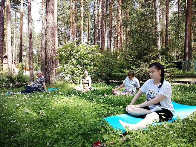 Летом занятия часто проходят на свежем воздухе | Источник: «Незабудка»