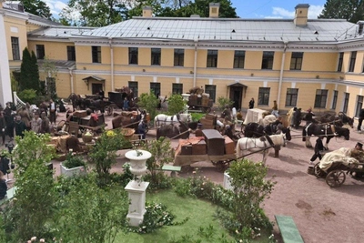 В центре Петербурга снимают «Войну и мир»