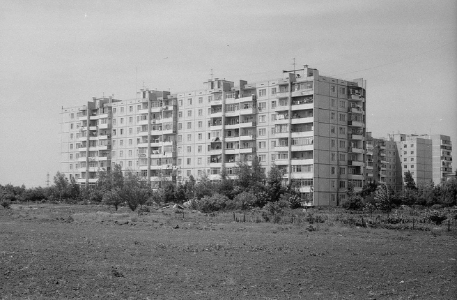 Улица Невкипелого, 13, микрорайон Гидростроителей. 1988 год | Источник: pastvu.com