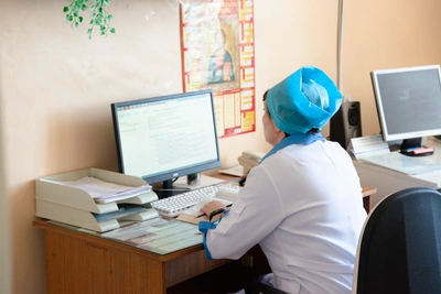 Врачи, инженеры и зоотехники вошли в перечень важных профессий