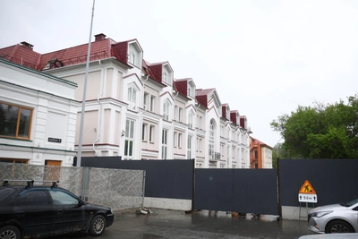 Дорогу на Пролетарской перекрыли из-за сноса бывшего офиса приставов