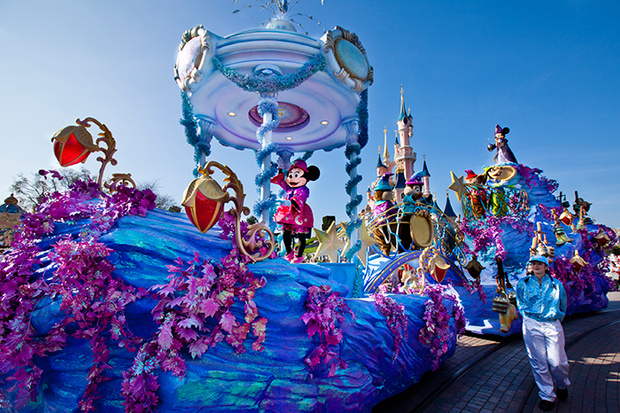 Фото №1 - Подарите своему ребенку возможность открыть главный парад Disneyland® Paris