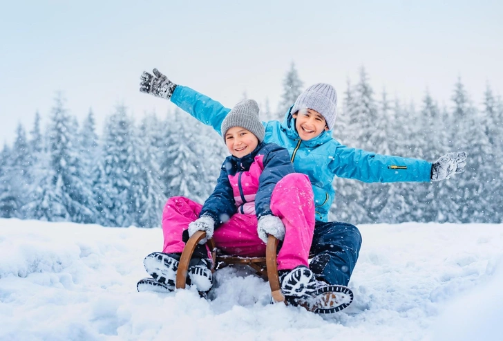 Коньки не понадобятся: 8 вещей, которые вы можете сделать, чтобы обувь не скользила | Источник: Olya Humeniuk/Shutterstock/Fotodom.ru