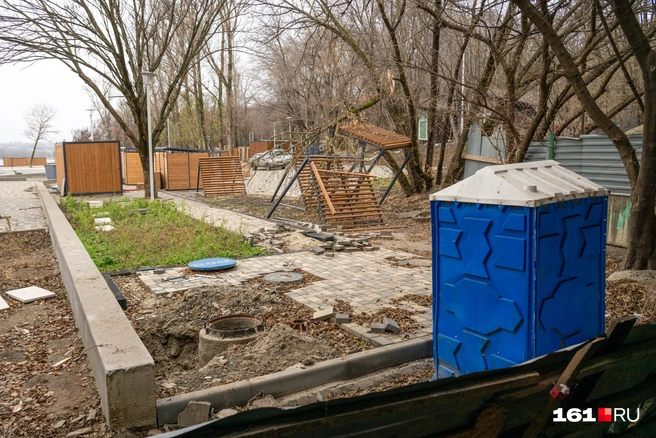 Территория парка выглядит небезопасно | Источник: Евгений Вдовин / 161.RU