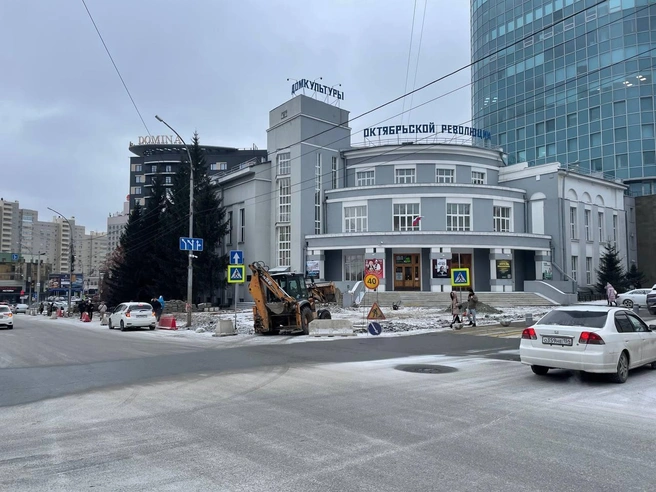 В мэрии указали на компанию, ответственную за проведение работ | Источник: Александр Ощепков / NGS.RU