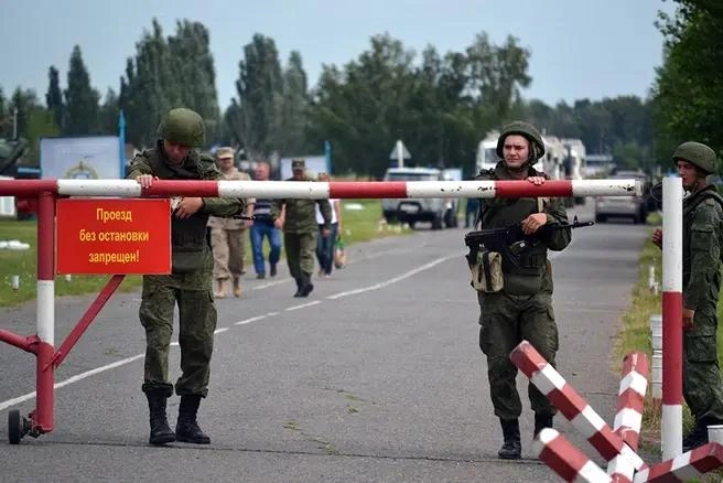 На границе Воронежской области и ЛНР введут особый режим въезда и выезда: зачем, кому смогут отказать и будут ли обыскивать? | Источник: Ирина Акишева / NGS55.RU