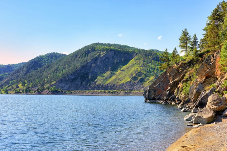 Рекорды чистой воды: 5 самых необычных озер на Земле, которые стоит увидеть своими глазами