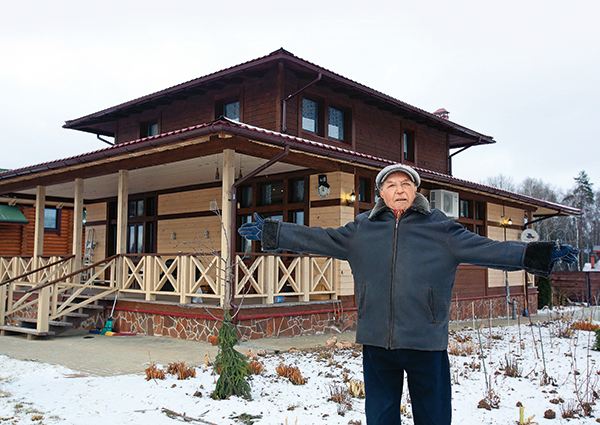 Фото №1 - Лев Дуров рассказал, какие сокровища хранит в доме